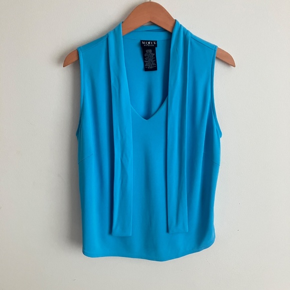 Sleeveless Aqua Top with Neck Tie - Picture 2 of 6